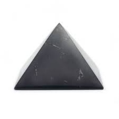 Pyramide en shungite                  10 x 10 cm environ