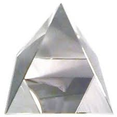 Pyramide de cristal